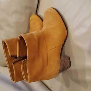 Nike Air Cole Haan tan side zip boots